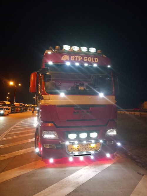 Rumunský kamion zastavili celníci na D1, dlužil na pokutách přes 930 tisíc korun