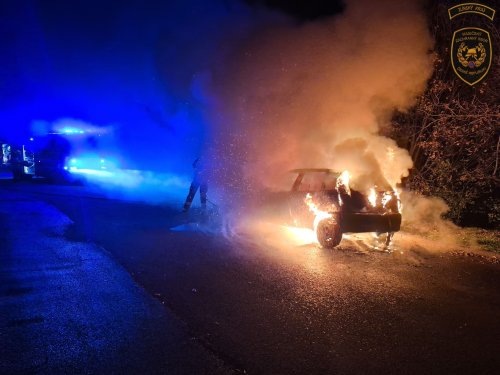 Dva požáry vozidel během jediné sobotní noci